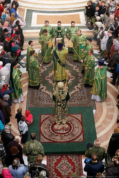 «Цветики да вербочки»: как прошло богослужение в Вербное воскресенье (фото)