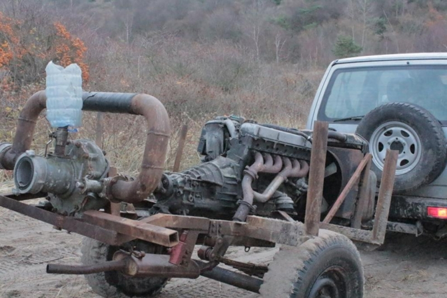 Полиция: «черные копатели» янтаря уничтожили пляж у пос. Синявино (фото)