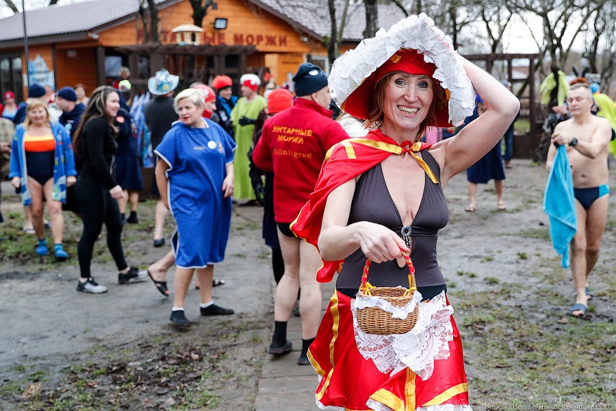 Холодный мир: на Шенфлизе прошли купания польских и калининградских моржей (фото)