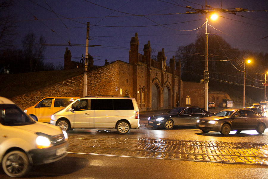 Ад переехал: вместо наполовину перекрытой ул. Дзержинского теперь «стоит» Аллея Смелых