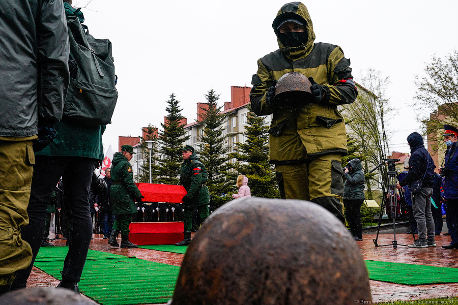 В Чкаловске перезахоронили останки советских воинов: фоторепортаж «Нового Калининграда»