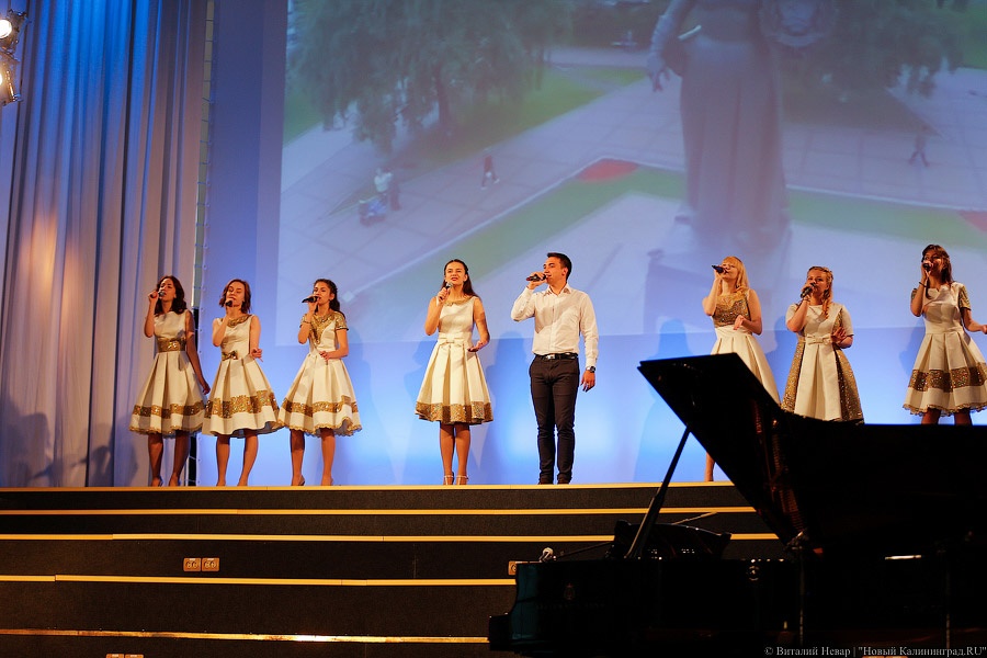 Золотые дети: в Кафедральном соборе поздравили калининградских отличников