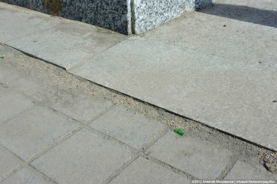 «Могила плитки»: набережная Верхнего озера после зимы