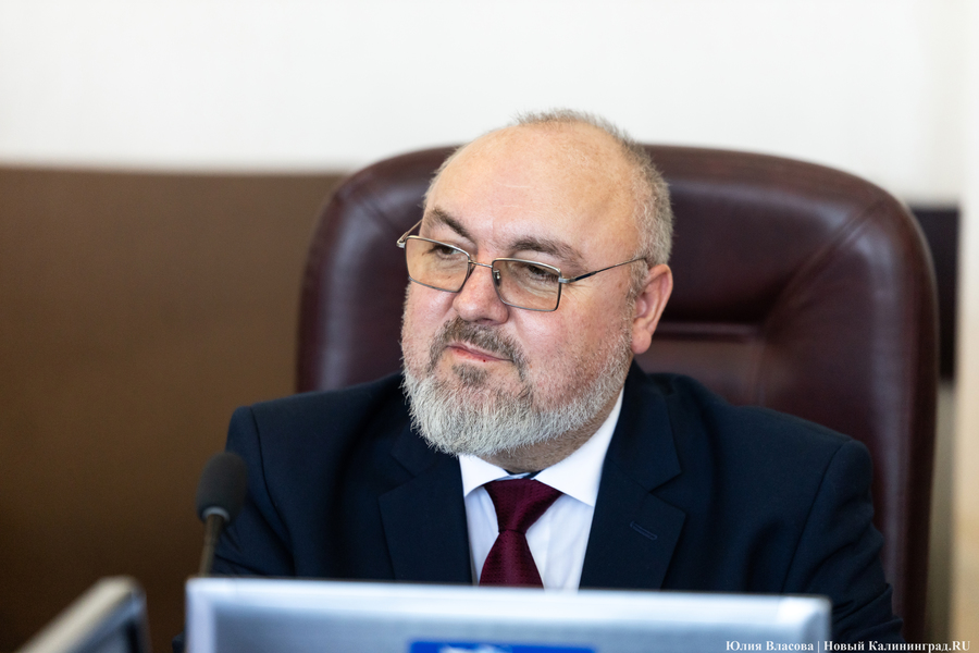 73% новичков: как прошло первое заседание совета депутатов Калининграда 8-го созыва