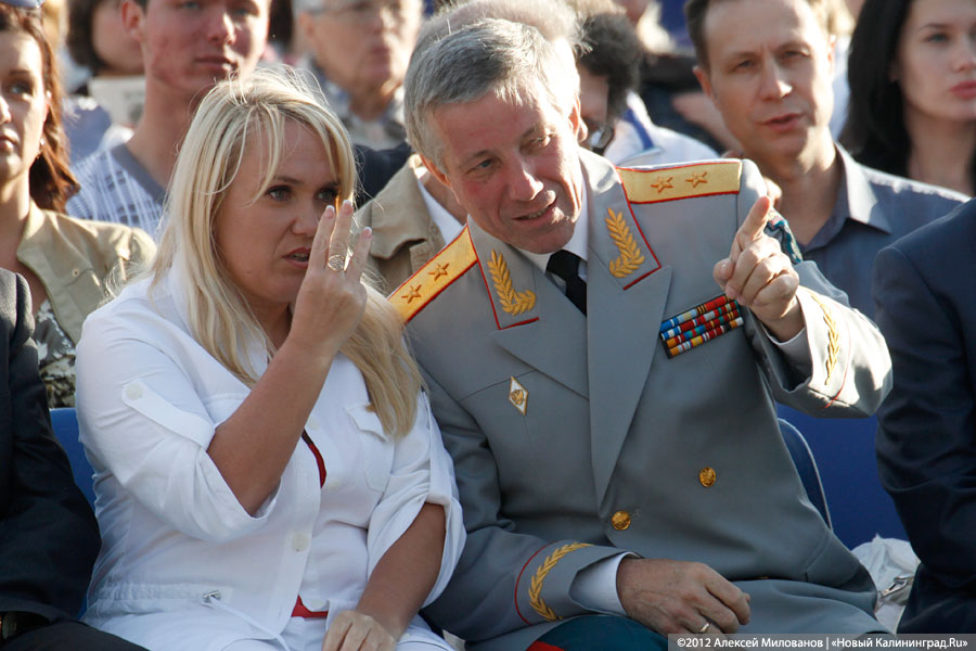 «Смешались в кучу кони, люди»: фоторепортаж с представления на площади