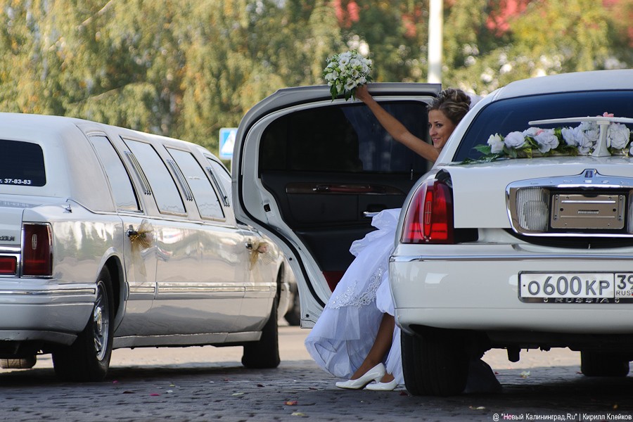 ВЦИОМ: только 9% россиян готовы потратиться на дорогую свадьбу