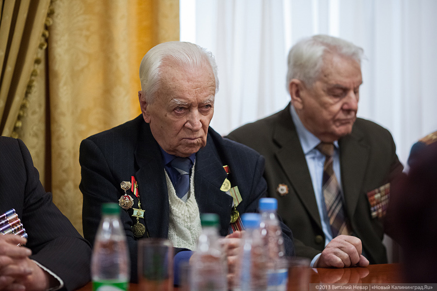 «Важно, чтобы помнили»: Александр Ярошук на встрече с участниками Сталинградской битвы