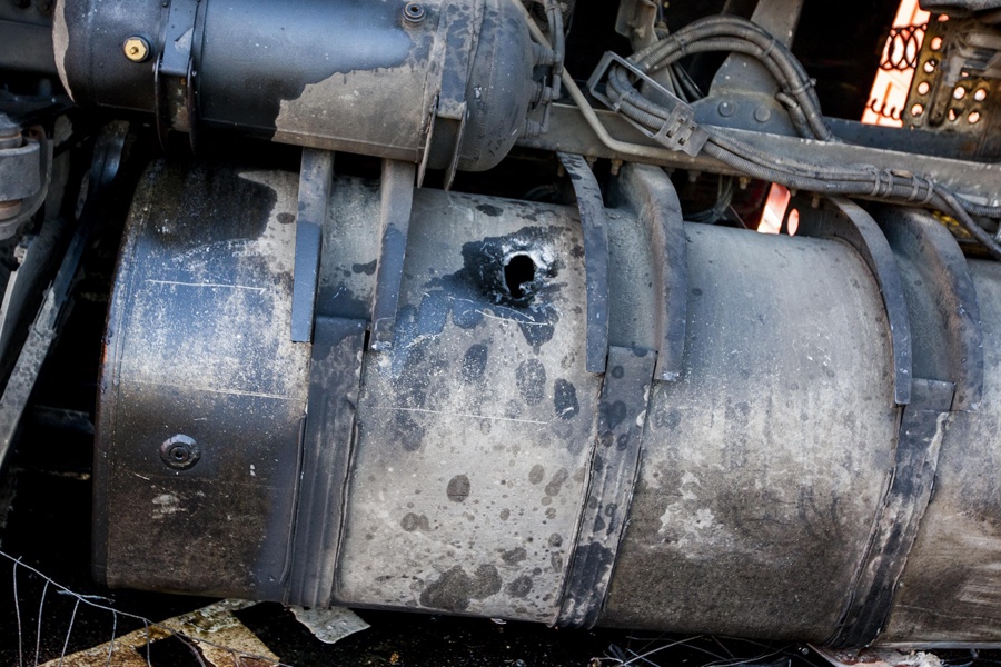 В Литве перевернулся калининградский грузовик с макулатурой (фото)