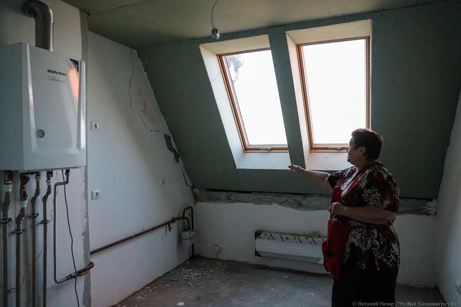 В Васильково жильцам дома с обрушимся фасадом посоветовали не выходить на лоджии