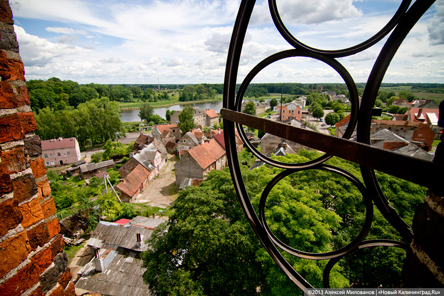 Шаткие ступени: кирха в Железнодорожном стала местом для опасных игр