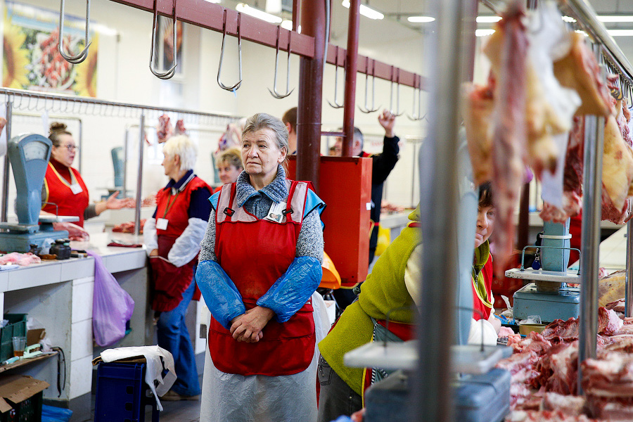 «Я вижу, цены выросли»: Николай Цуканов побывал на Центральном рынке города