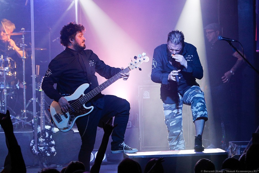 Ни траурный марш забывших дорогу домой: как «Пилот» привёз в Калининград рок