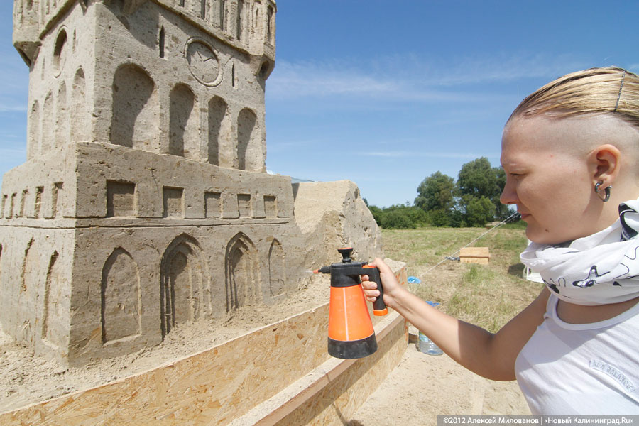 «Замок из песка»: фоторепортаж с фестиваля песчаных скульптур
