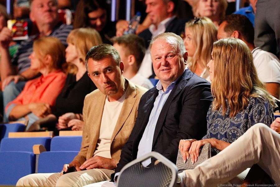 Rauschen girls: о чём шутили на «Голосящем КиВиНе» в Светлогорске (фото)