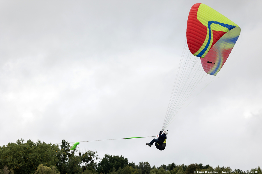 «Нас все очень стараются победить»: как прошел чемпионат области по парапланеризму