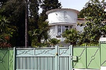 «Коммерсант»: супруга Александра Ярошука владеет незадекларированной виллой в Каннах