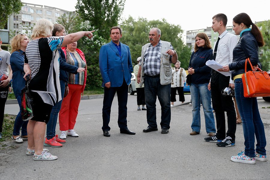 «Выпили, закусили и в храм»: на Острове началась война против палаток