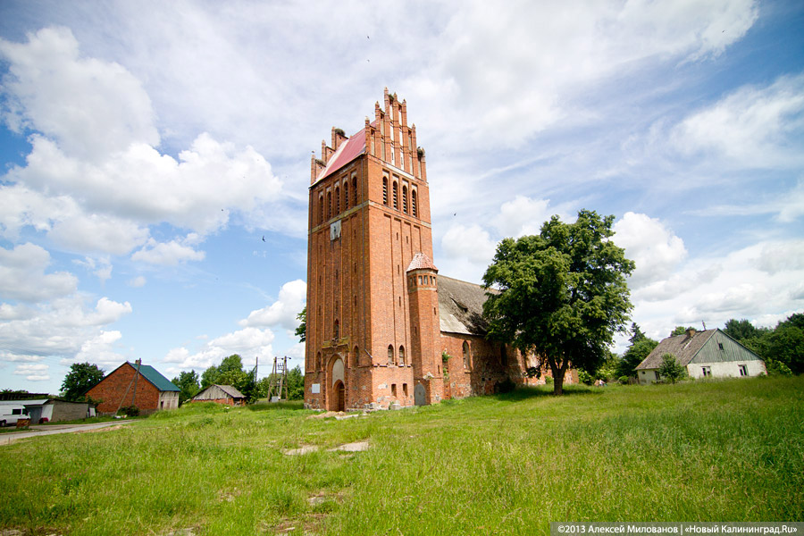 Протестанты и надгробия: кирху в пос. Дружба перестали восстанавливать после передачи РПЦ