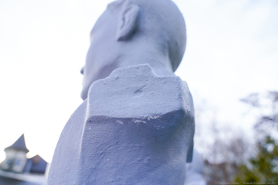 В Чкаловск вернули бюсты лётчиков после реставрации. Вот как они теперь выглядят