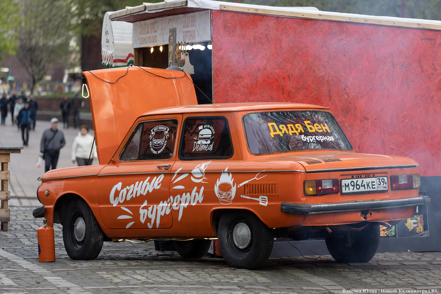 Стритфуд-музей: на острове Канта открылась майская ярмарка «еды и музыки»