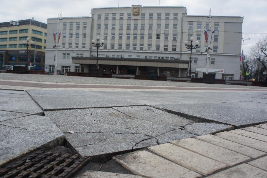 Власти Калининграда выделяют миллионы на ремонт покрытия пл. Победы 