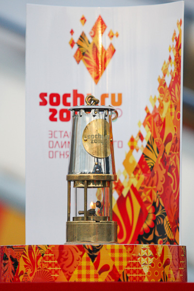 «Огоньку не найдется?»: Светлогорск встретил олимпийскую эстафету