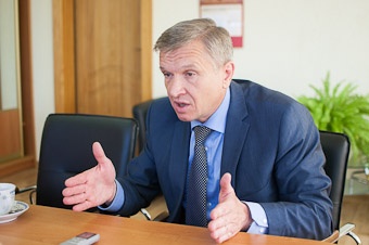 Перед митингом «янтарщиков» на пл. Василевского начался срочный ремонт