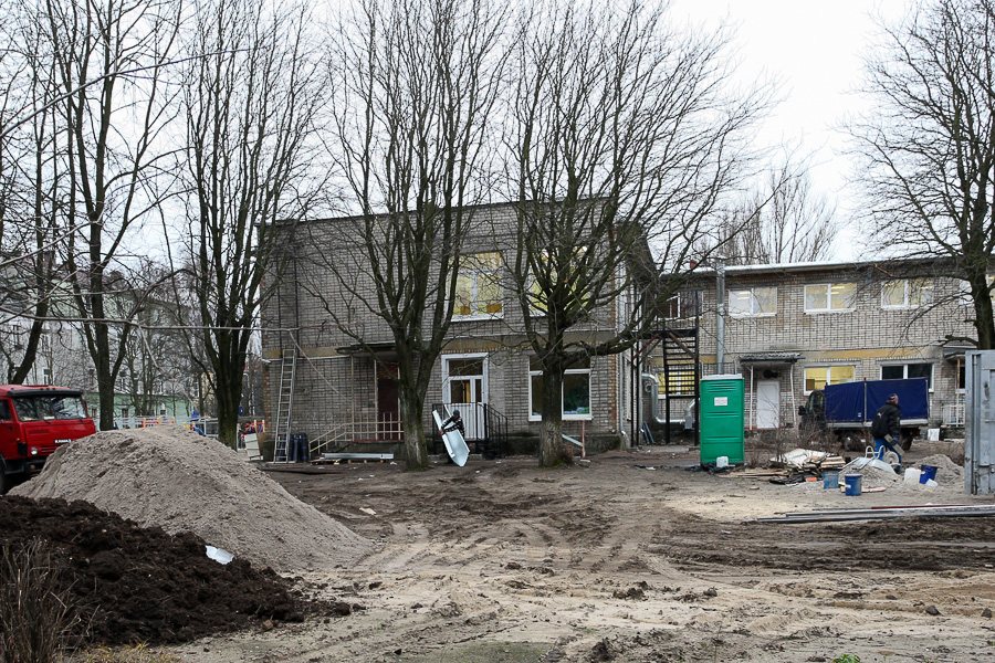 «До завтра не достроим!»: губернатор и мэр собрались открывать неготовые детсады