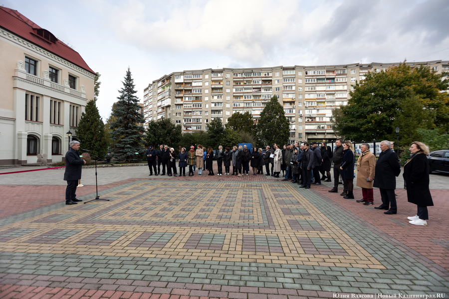 Комедия и трагедия: в Калининграде отремонтировали фасад Историко-художественного музея (фото)