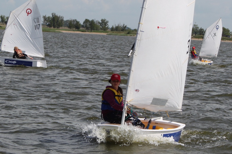 «Все получит победивший»: репортаж с первенства области в классе «Оптимист»