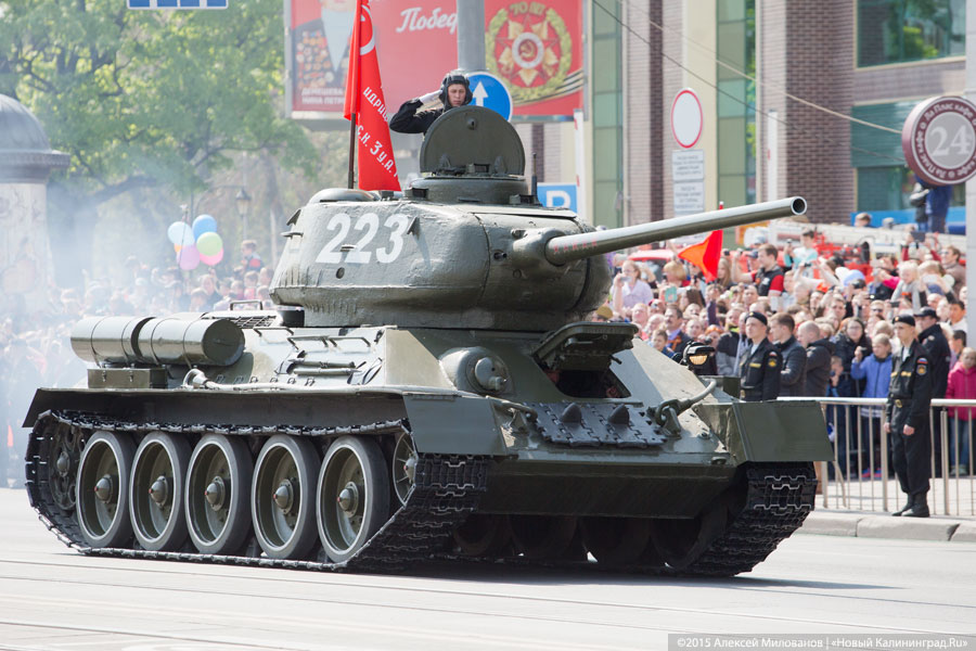 Ярмарка тщеславия: эпицентр парада Победы в Калининграде (фото)