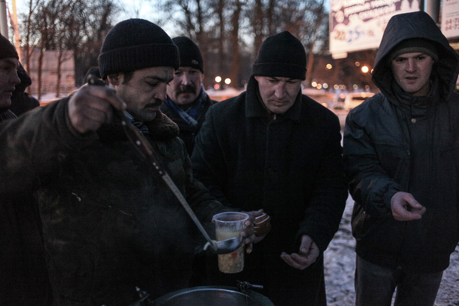 Суть супа: кто кормит калининградских бездомных