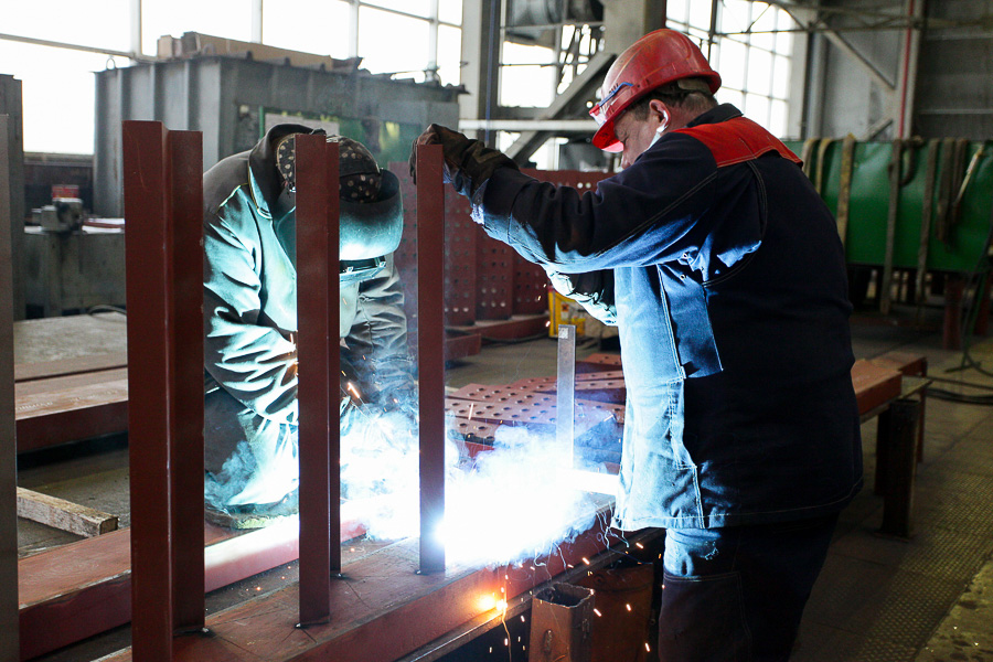 От буровых до стадиона: Николай Цуканов присматривает местных подрядчиков на стройки ЧМ-2018