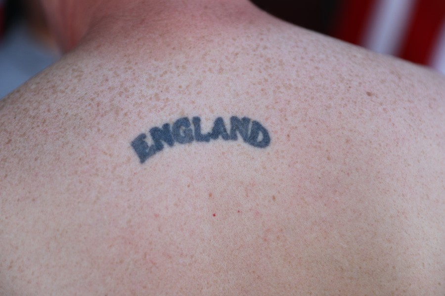 Captain Vodka: болельщики сборных Англии и Бельгии на улицах Калининграда (фото)