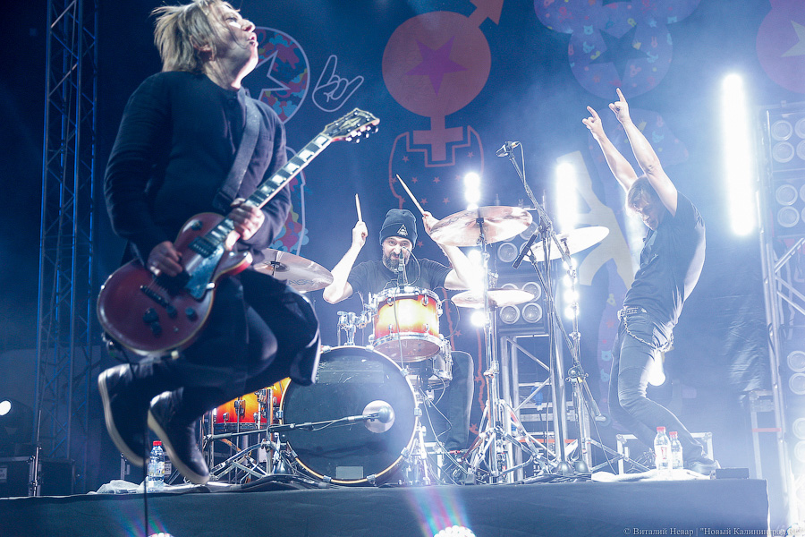 Всё такое немодное: в Калининграде с новой программой выступила группа «Би-2»