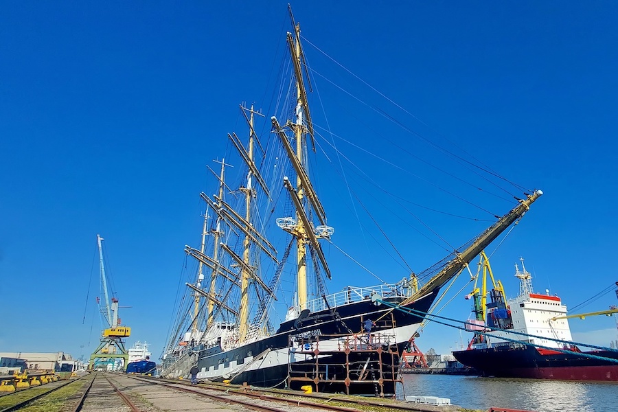 Парусник «Крузенштерн» планирует выйти в море впервые за четыре года