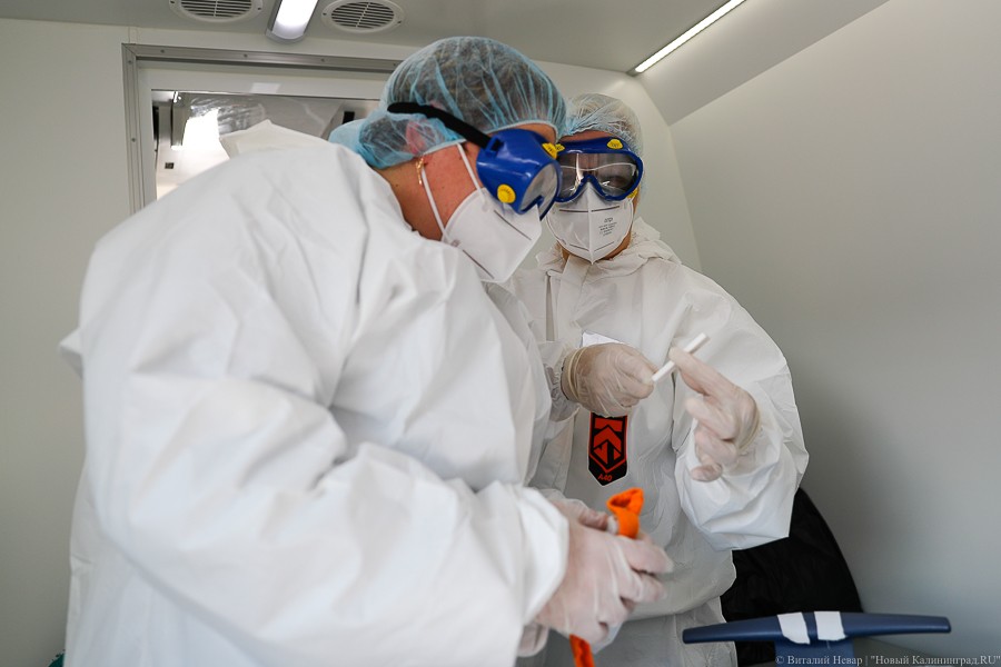 Среди новых заболевших — сотрудник частной стоматологии и работники детского лагеря