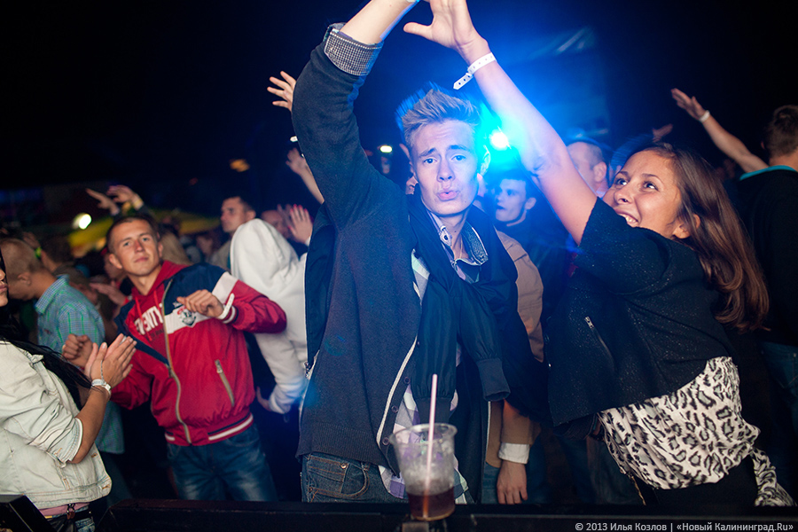 Последний летний опен-эйр: в Зеленоградске прошел фестиваль «Янтарный пляж»