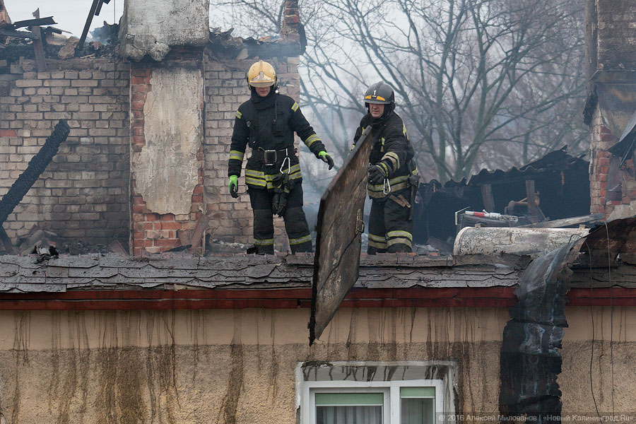 Без крыши: последствия крупного пожара в Калининграде