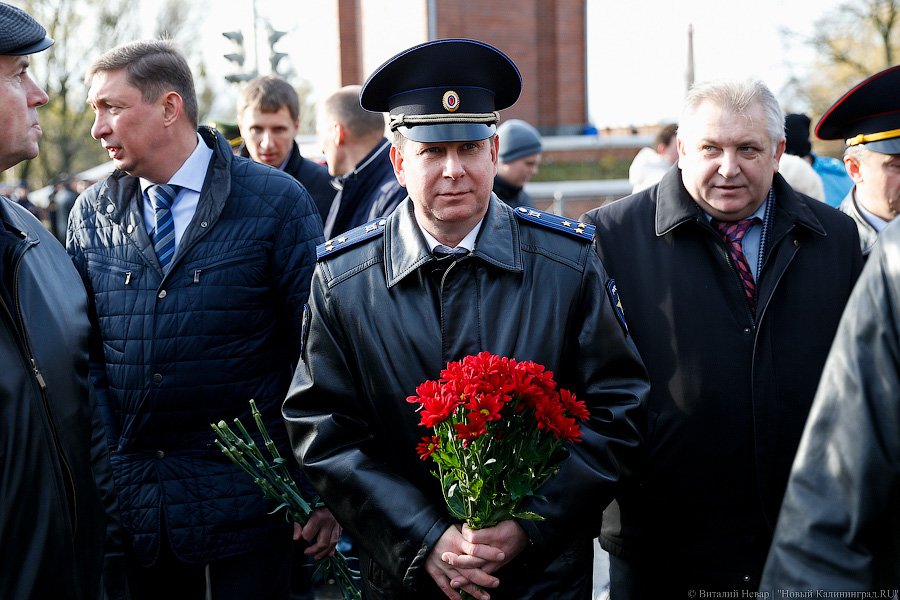 В едином порыве: в Калининграде почтили память героев-гвардейцев 