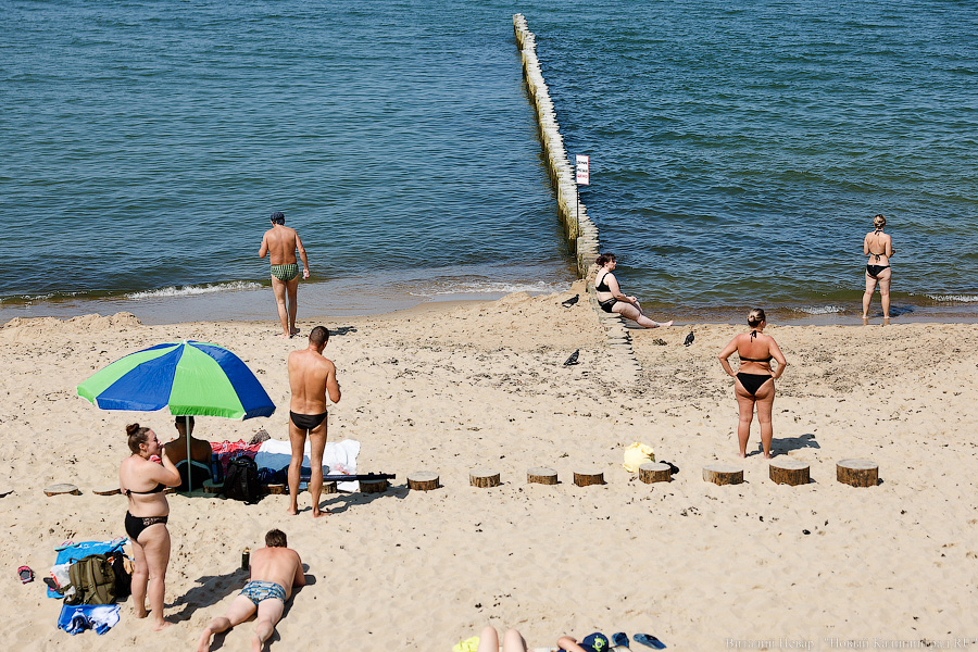 Забор поставили, люди остались: в Светлогорске перекрыли часть променада и пляжа (фото)