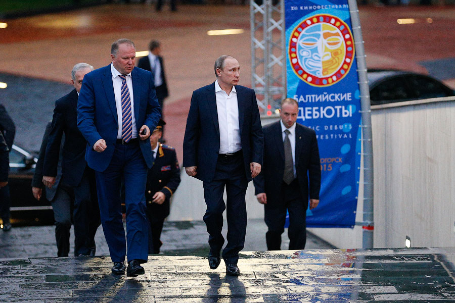 Зритель номер один: Путин в Театре эстрады (фото)