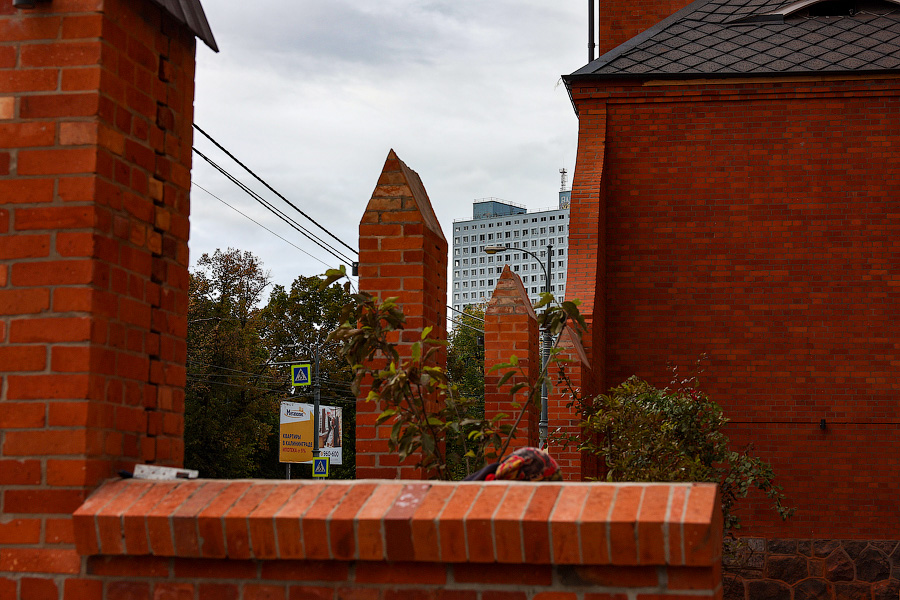 Ближе к истории: на Острове сняли леса со здания Еврейского сиротского приюта (фото)