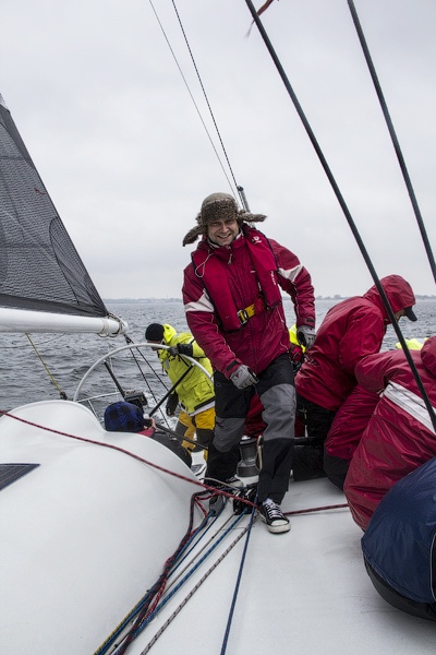 Венки на воде: калининградские яхтсмены почтили память погибших моряков