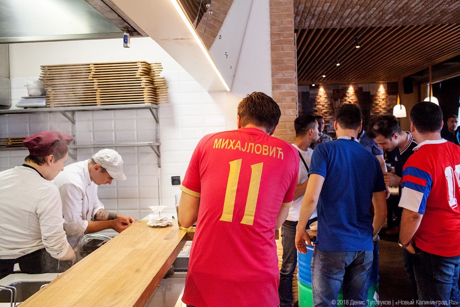 «Сербы себя покажут»: как мы пели с ними их песни и танцевали под «Ленинград»