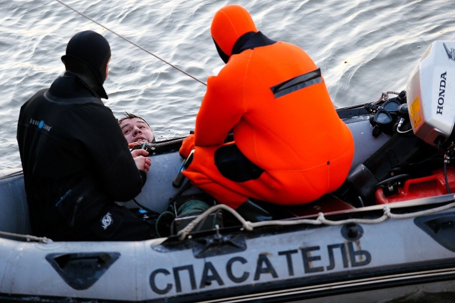 В Калининградской области утонул рыбак, провалившийся под лёд 