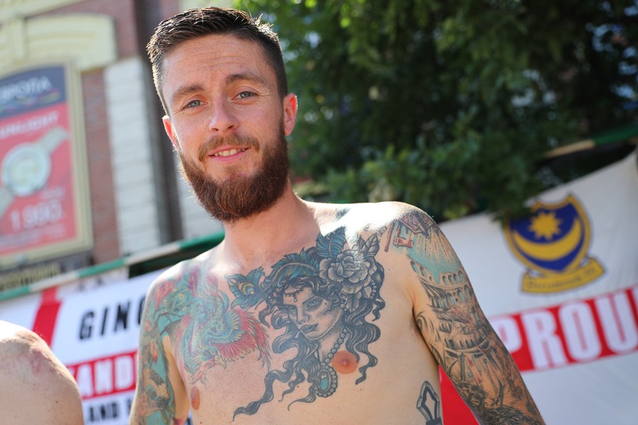 Captain Vodka: болельщики сборных Англии и Бельгии на улицах Калининграда (фото)