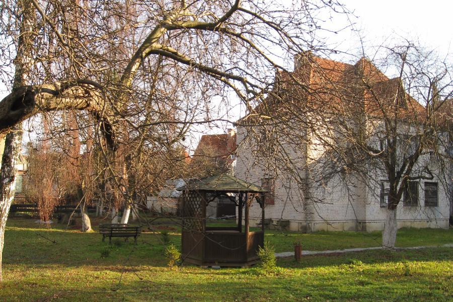 «А стариков-то куда?»: в Калининграде власти хотят закрыть дом престарелых