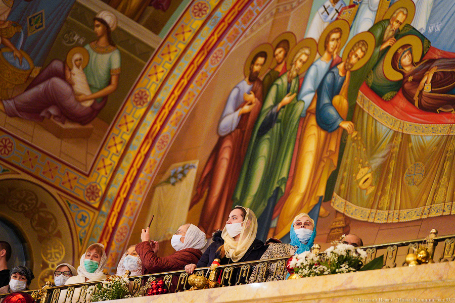 Согревать мир любовью: в Калининграде прошла рождественская служба (фото)