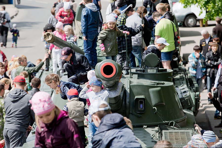 Ряды зовут: акция «Служба по контракту — твой выбор!» в Калининграде (фото)